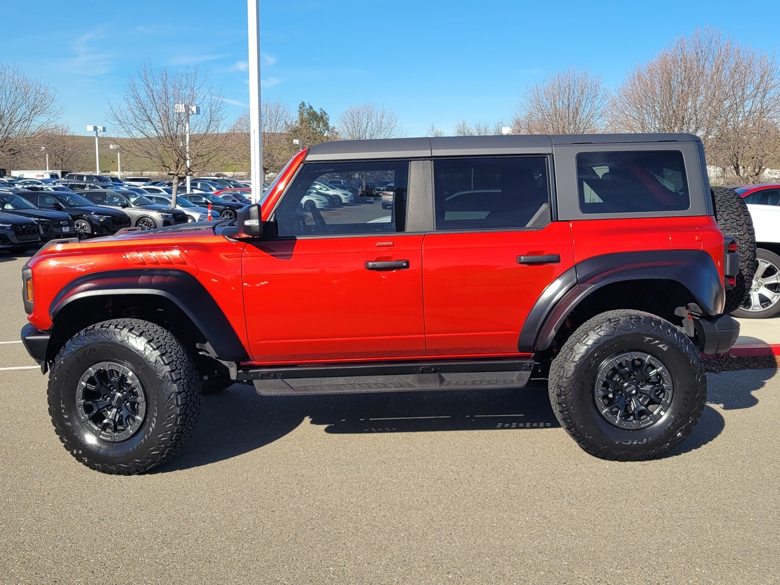 2023 Ford Bronco Raptor photo 2