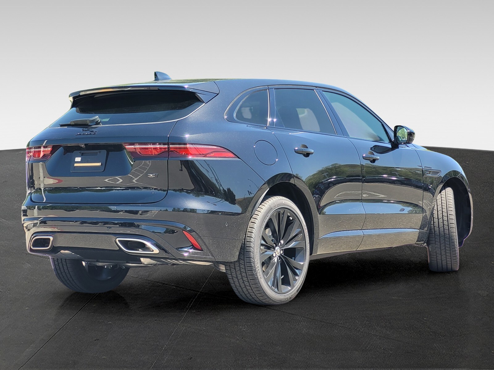 2026 Jaguar F-PACE P400 R-Dynamic S photo 4
