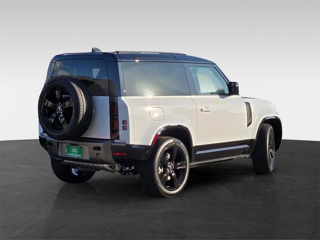 Used 2025 Land Rover Defender X-Dynamic SE SUV