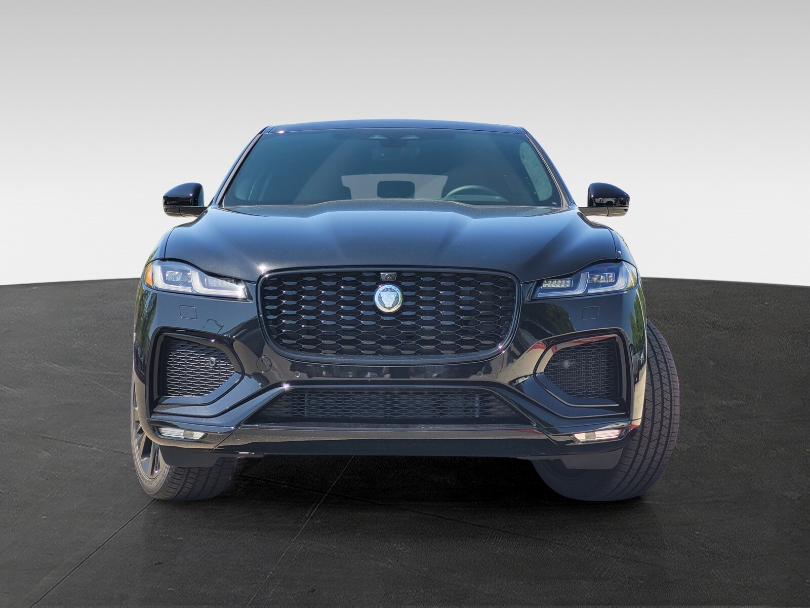 2026 Jaguar F-PACE P400 R-Dynamic S photo 2