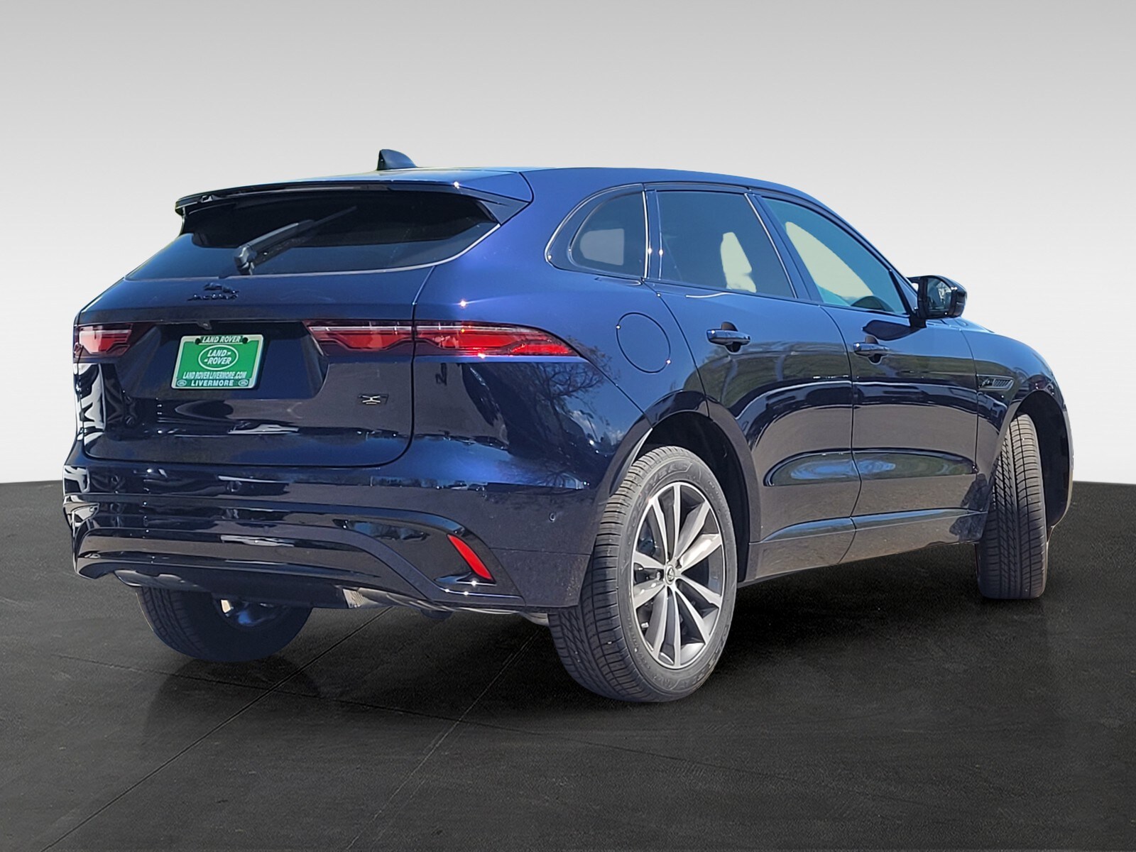 2026 Jaguar F-PACE P250 R-Dynamic S photo 4