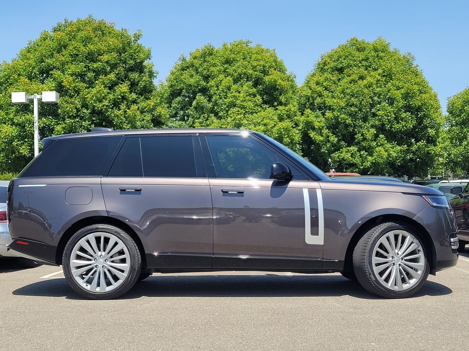 2023 Land Rover Range Rover First Edition photo 3