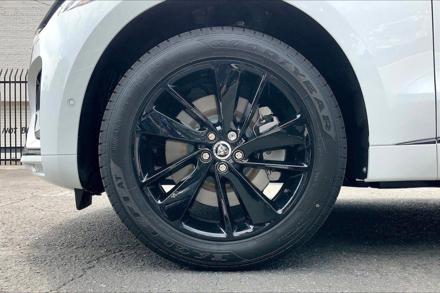 2026 Jaguar F-Pace R-Dynamic S - Photo 6
