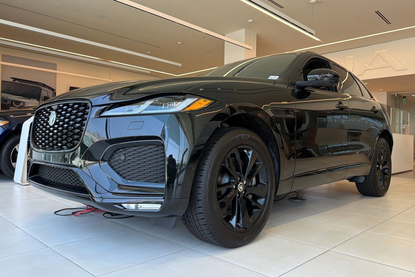 2026 Jaguar F-PACE P250 R-Dynamic S's photo