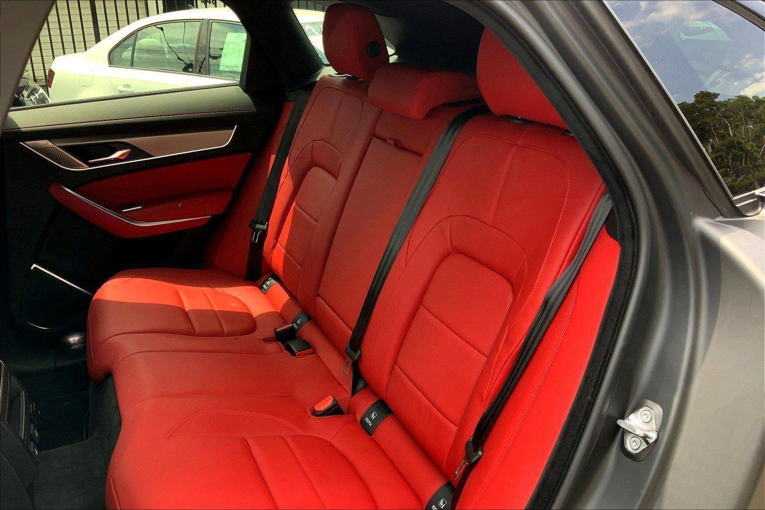 2026 Jaguar F-Pace R-Dynamic S - Photo 14