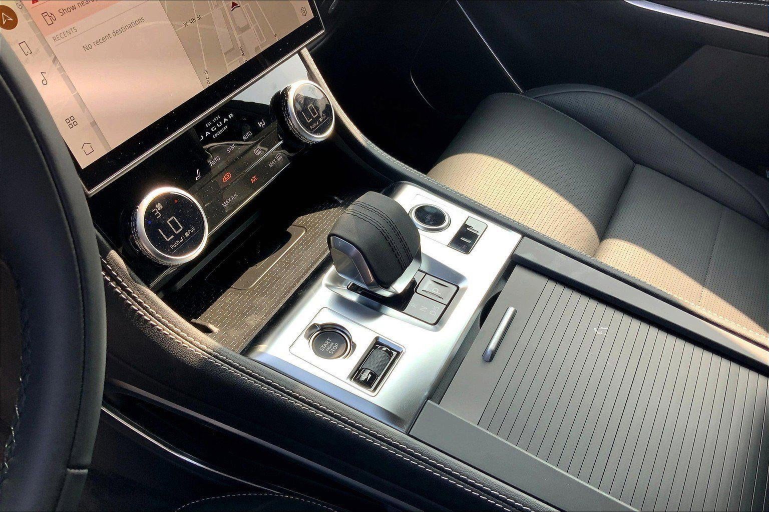 2026 Jaguar F-Pace R-Dynamic S - Photo 9