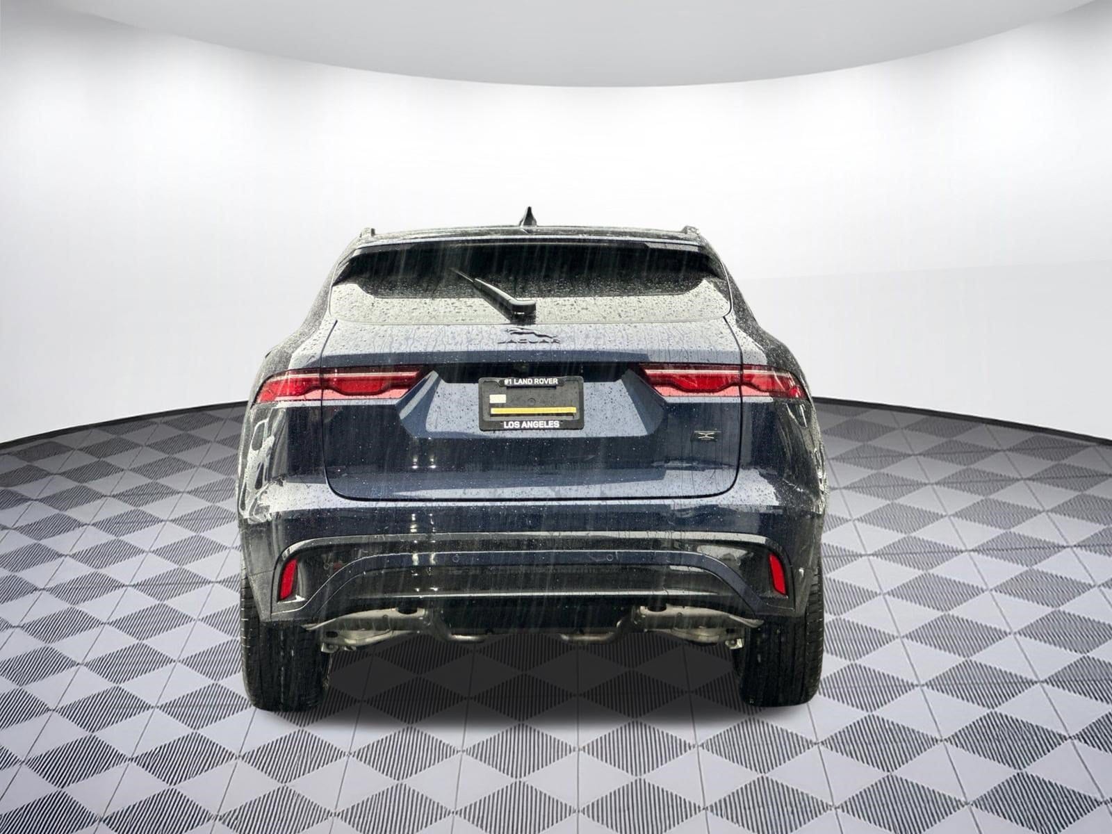 2026 Jaguar F-Pace R-Dynamic S - Photo 10