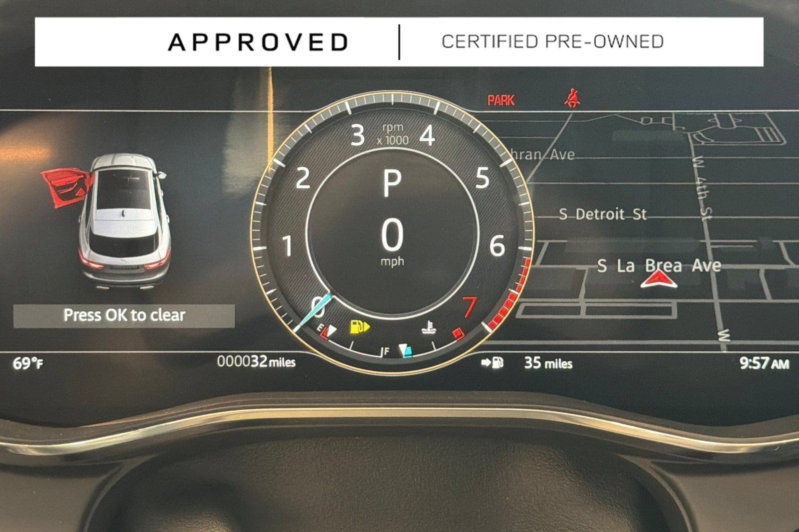 2025 Jaguar F-PACE R-Dynamic S - Photo 21