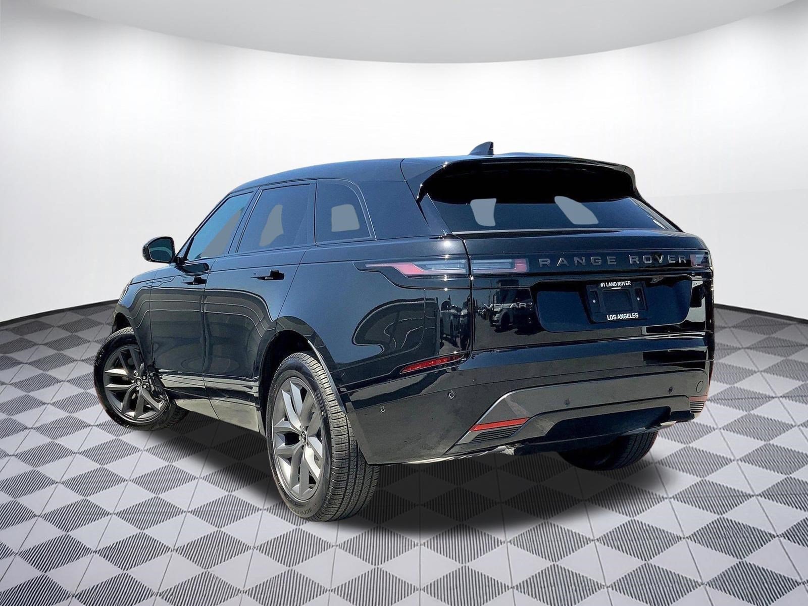 Range Rover Velar Dynamic SE P250 Dynamic SE *Ltd Avail*