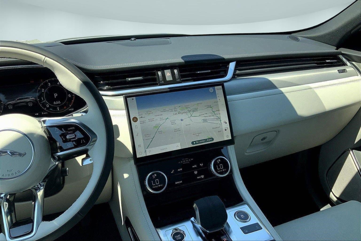 2026 Jaguar F-Pace R-Dynamic S - Photo 10