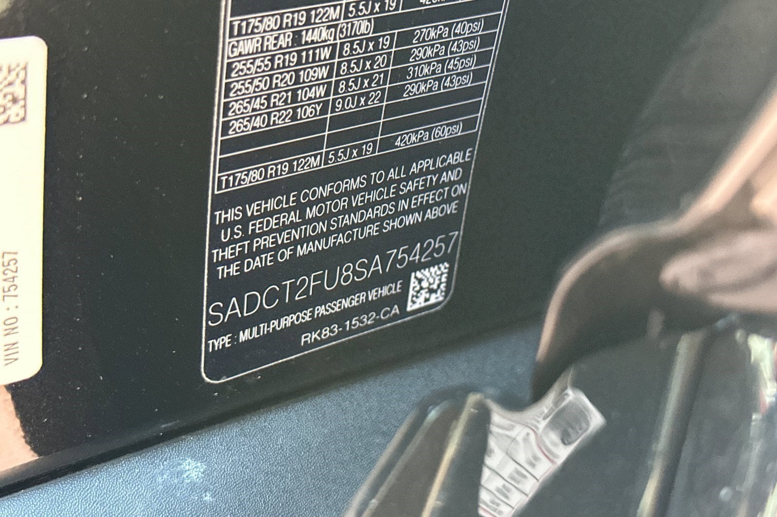 2025 Jaguar F-PACE R-Dynamic S - Photo 30