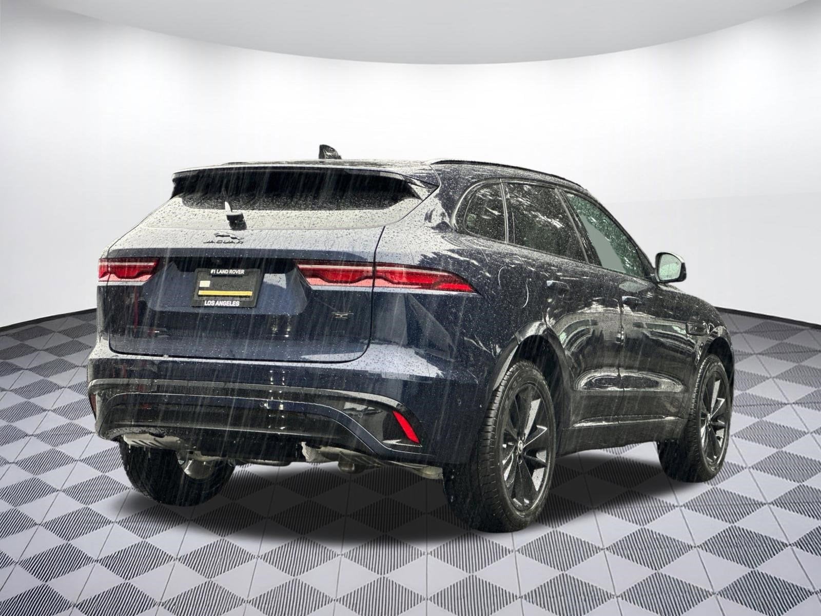 2026 Jaguar F-Pace R-Dynamic S - Photo 9