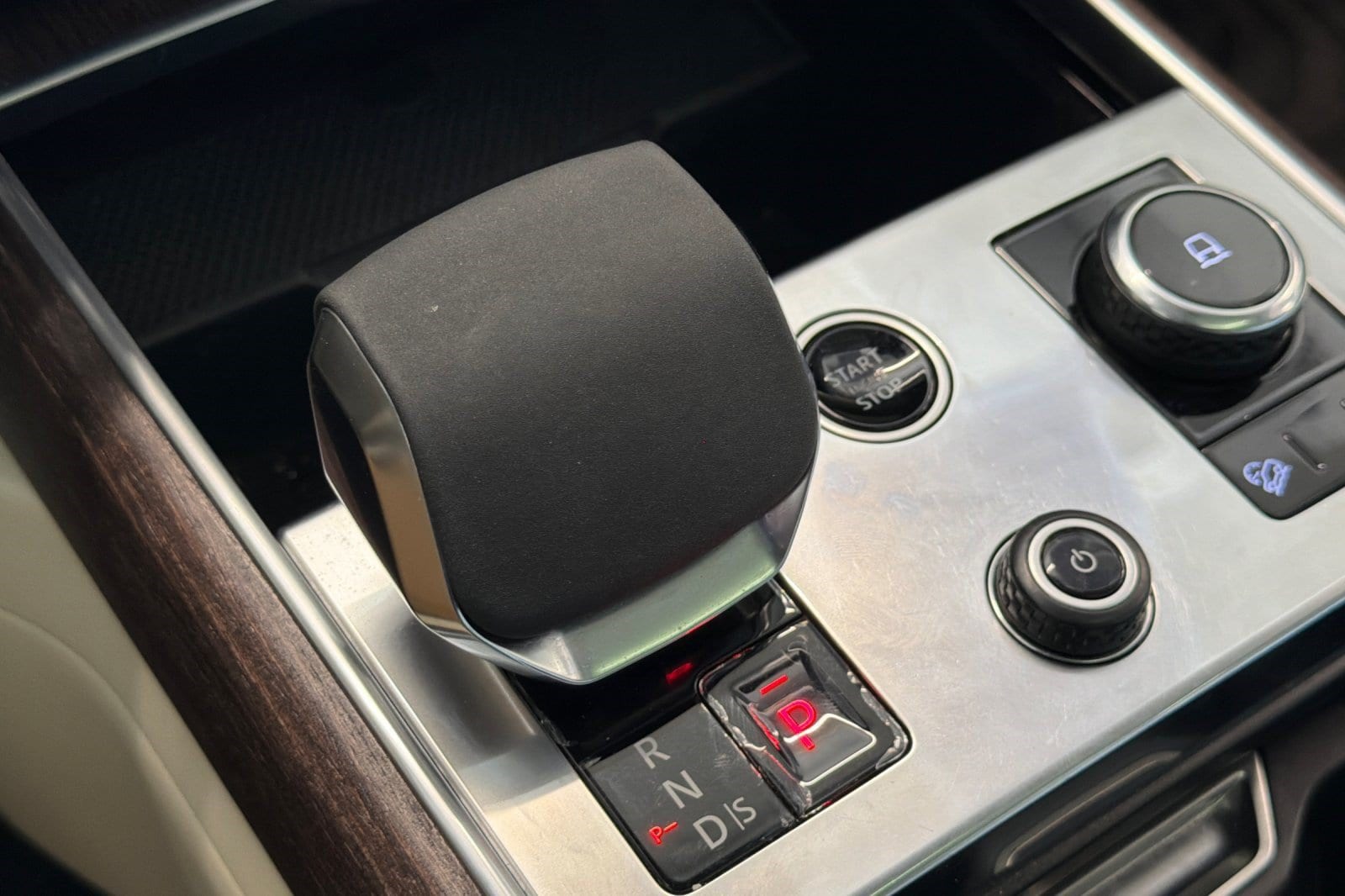 2023 Land Rover Range Rover SE - Photo 15