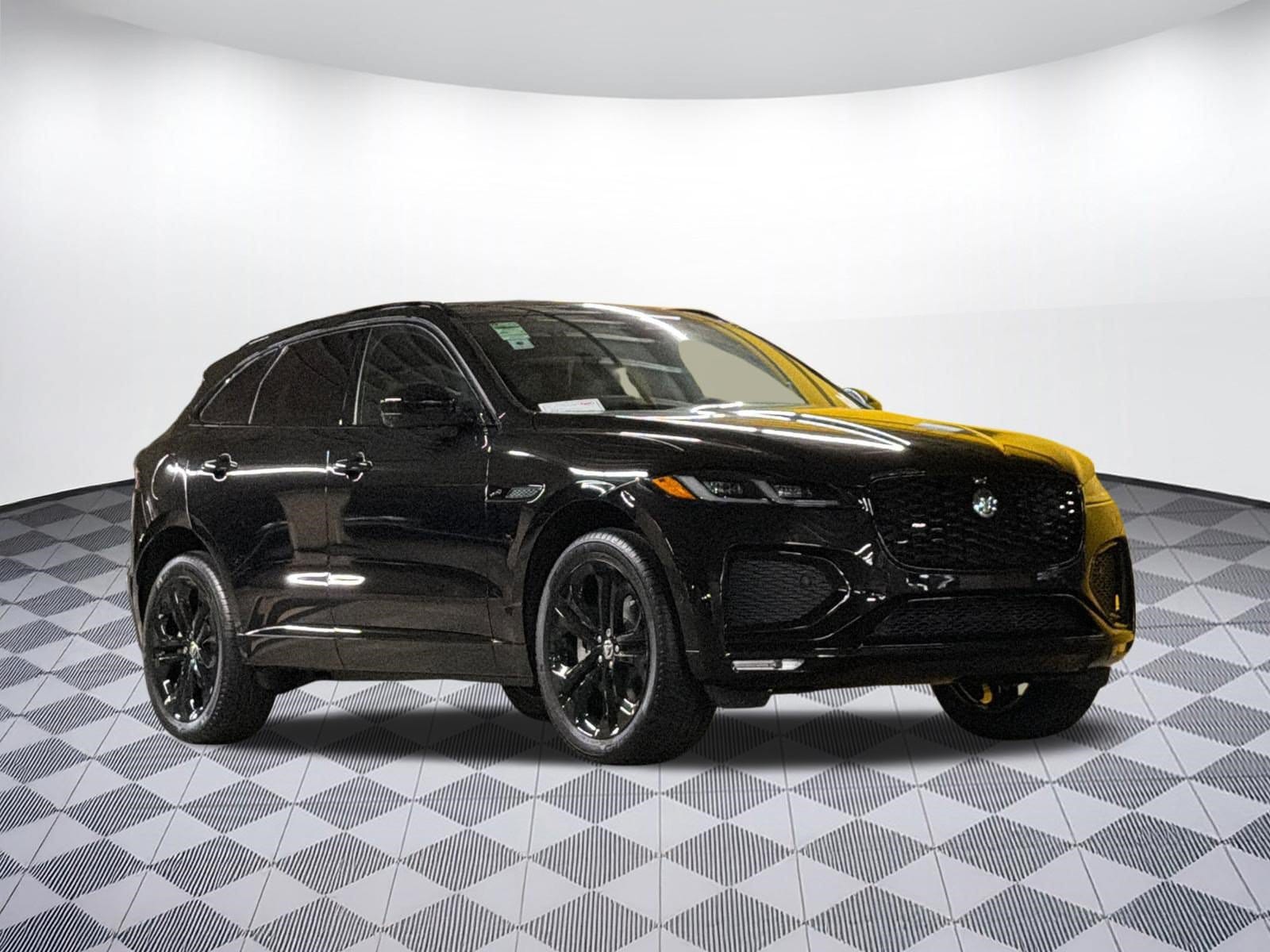 2026 Jaguar F-Pace R-Dynamic S - Photo 7