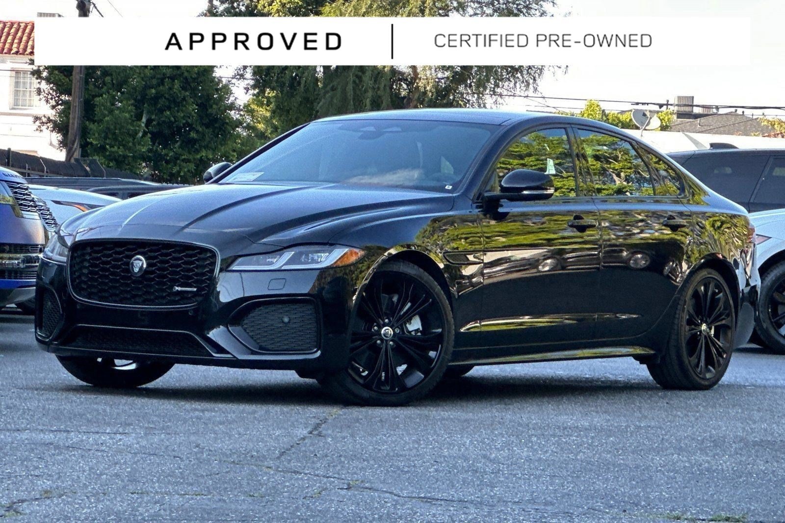 XF R-Dynamic SE Sedan