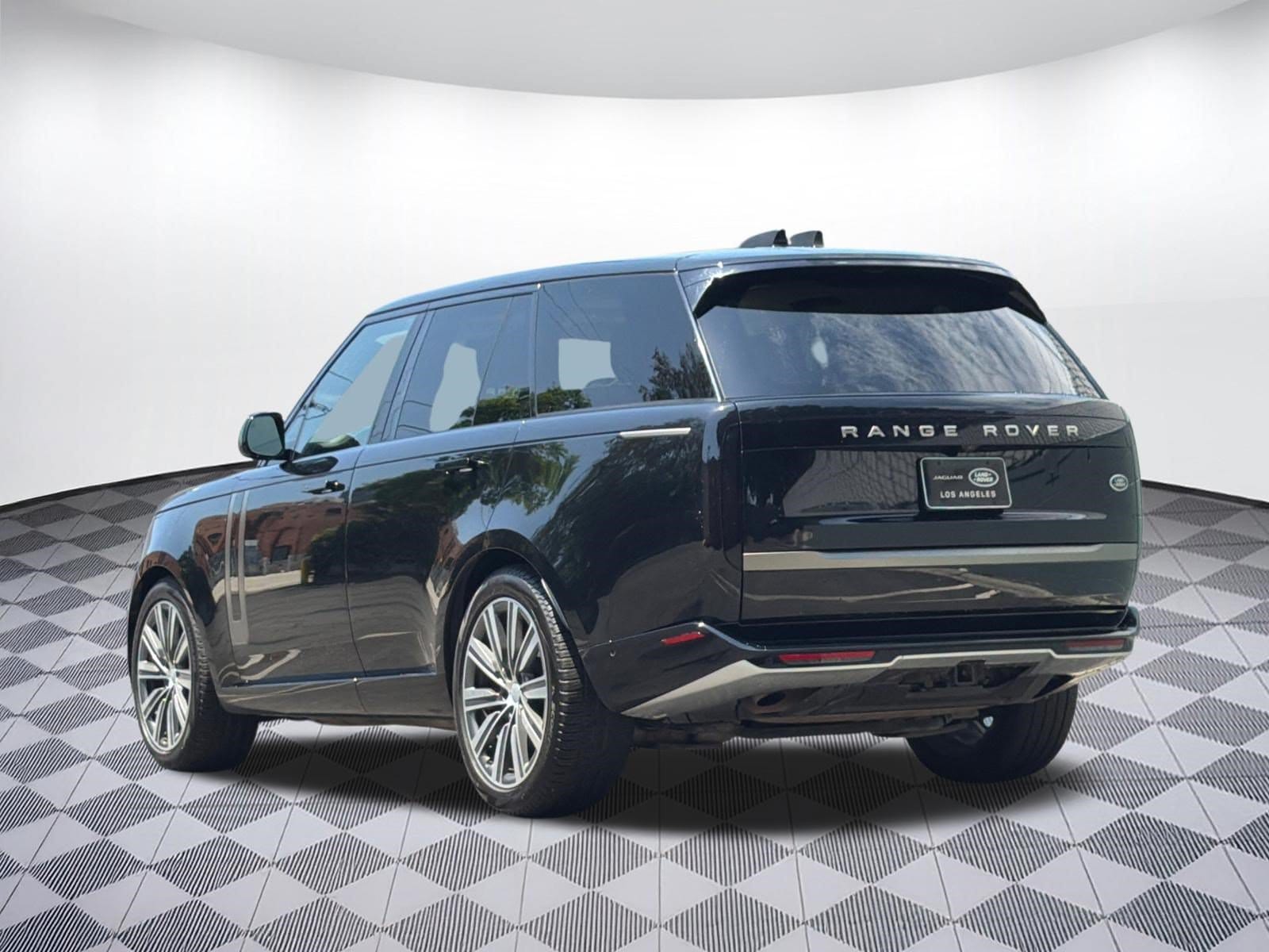 2023 Land Rover Range Rover SE - Photo 3