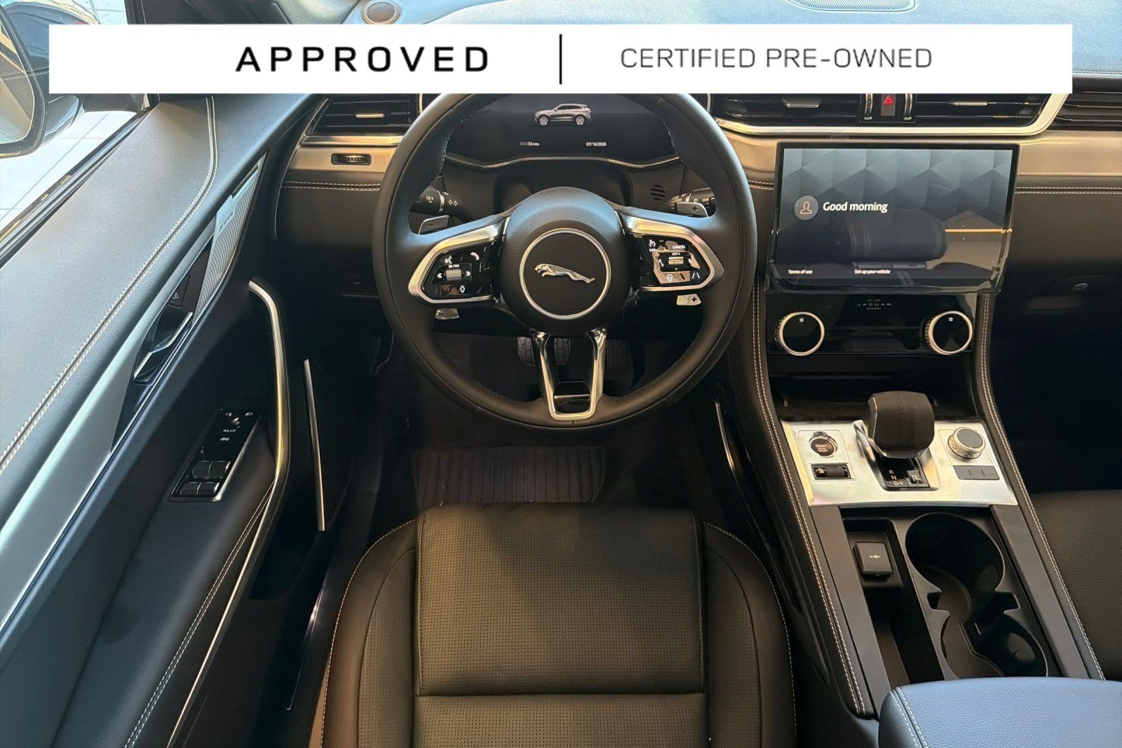 2025 Jaguar F-PACE R-Dynamic S - Photo 30
