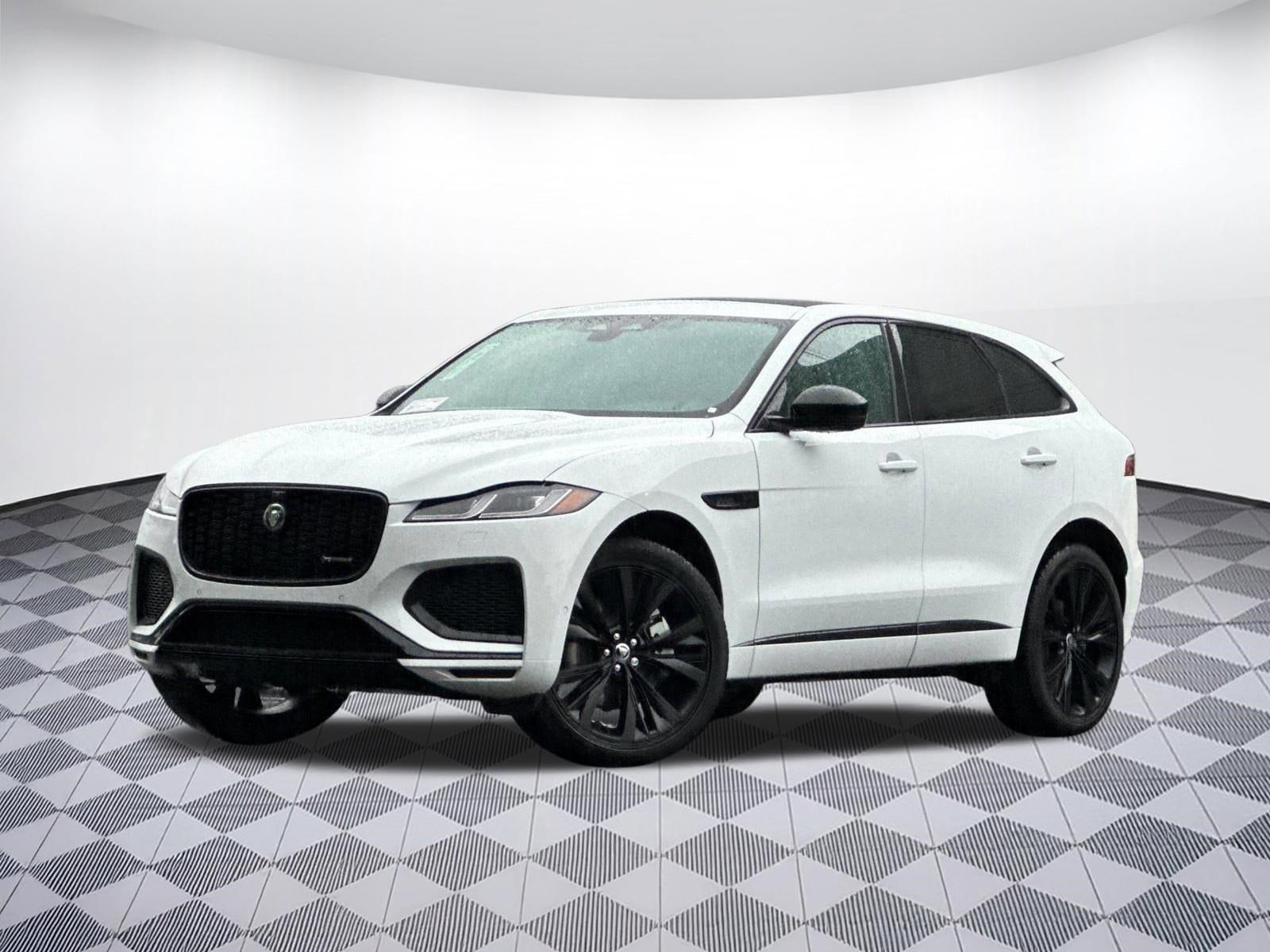 2025 Jaguar F-PACE P400 R-Dynamic S's photo