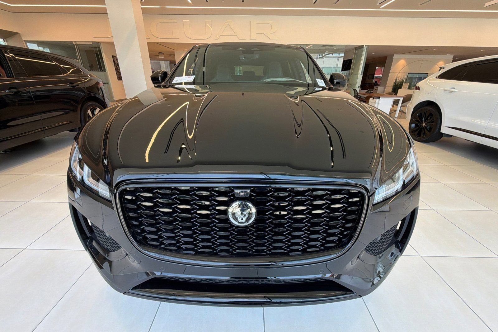 2026 Jaguar F-Pace R-Dynamic S - Photo 6
