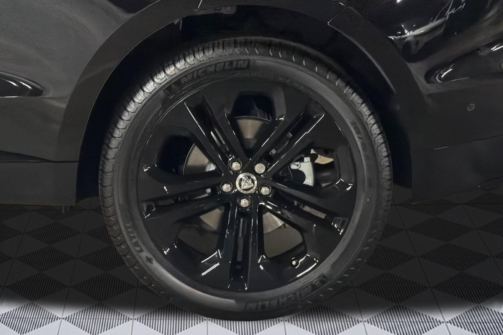2026 Jaguar F-Pace R-Dynamic S - Photo 13
