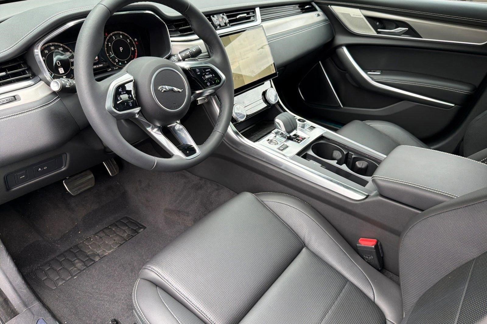 XF R-Dynamic SE Sedan