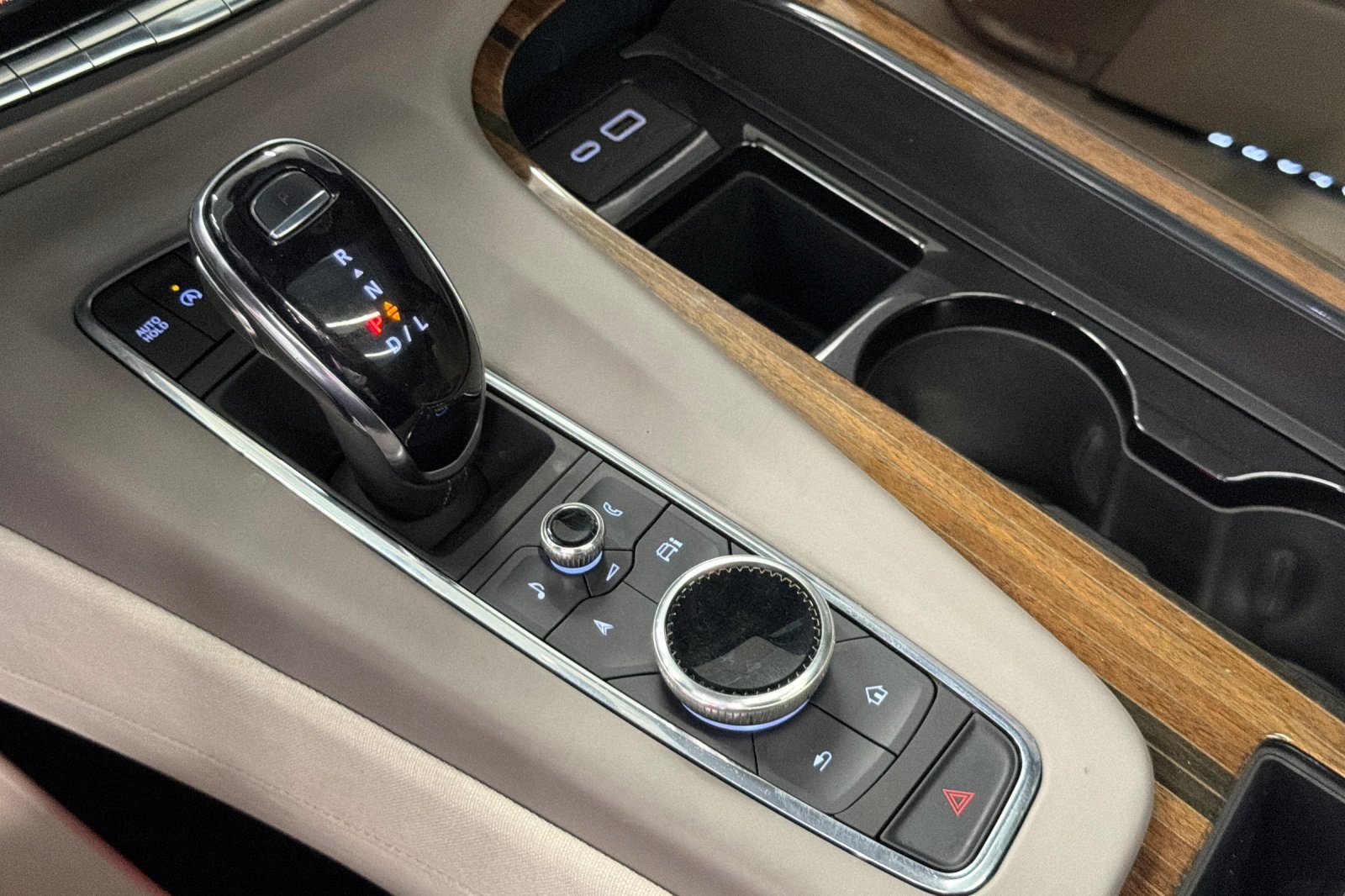 2022 Cadillac Escalade Sport Platinum - Photo 17