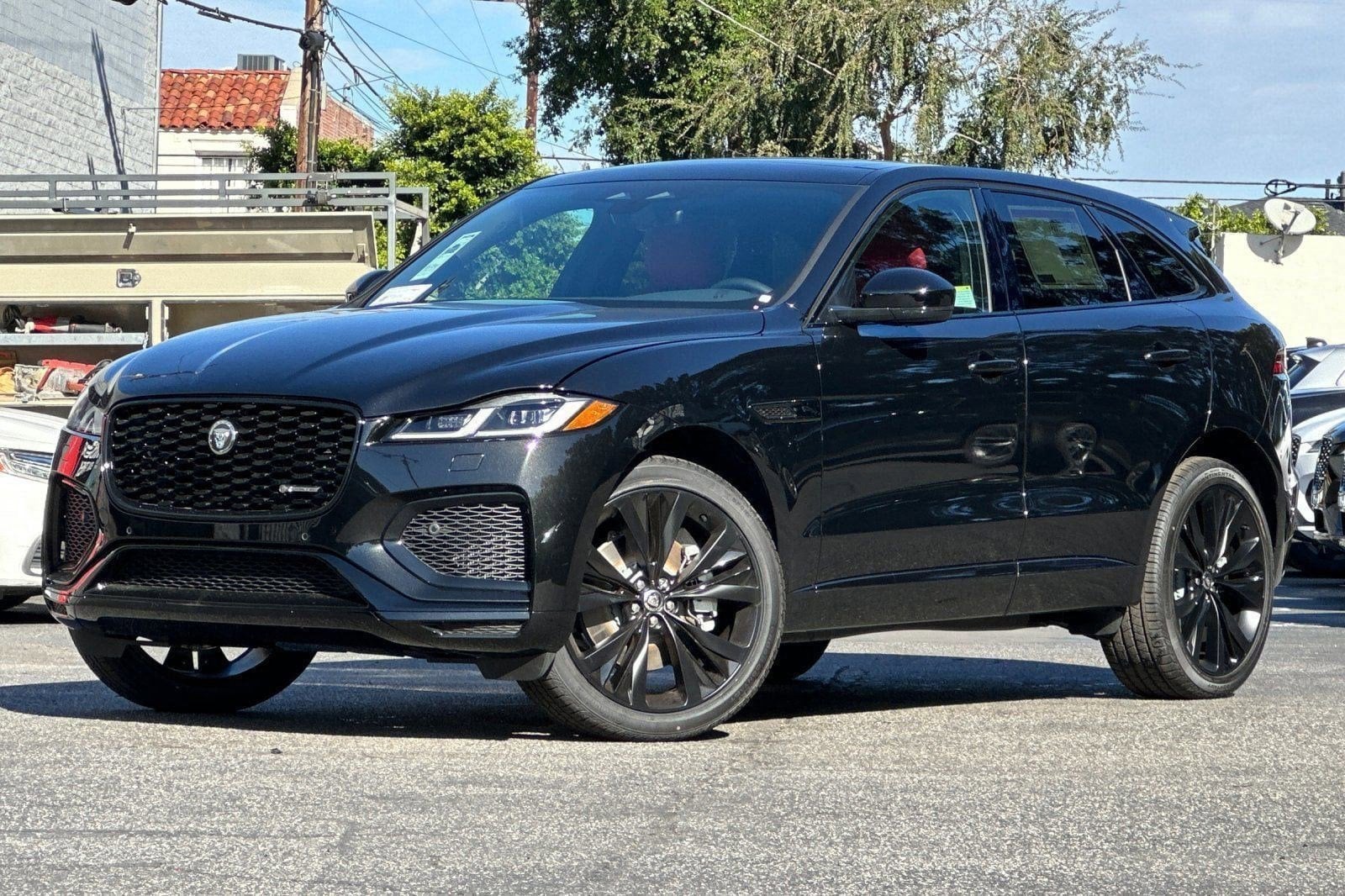 2025 Jaguar F-PACE P400 R-Dynamic S's photo