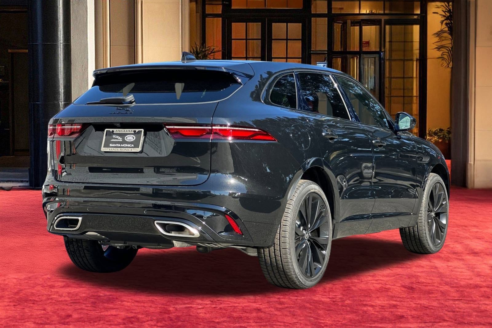 2025 Jaguar F-PACE R-Dynamic S - Photo 9