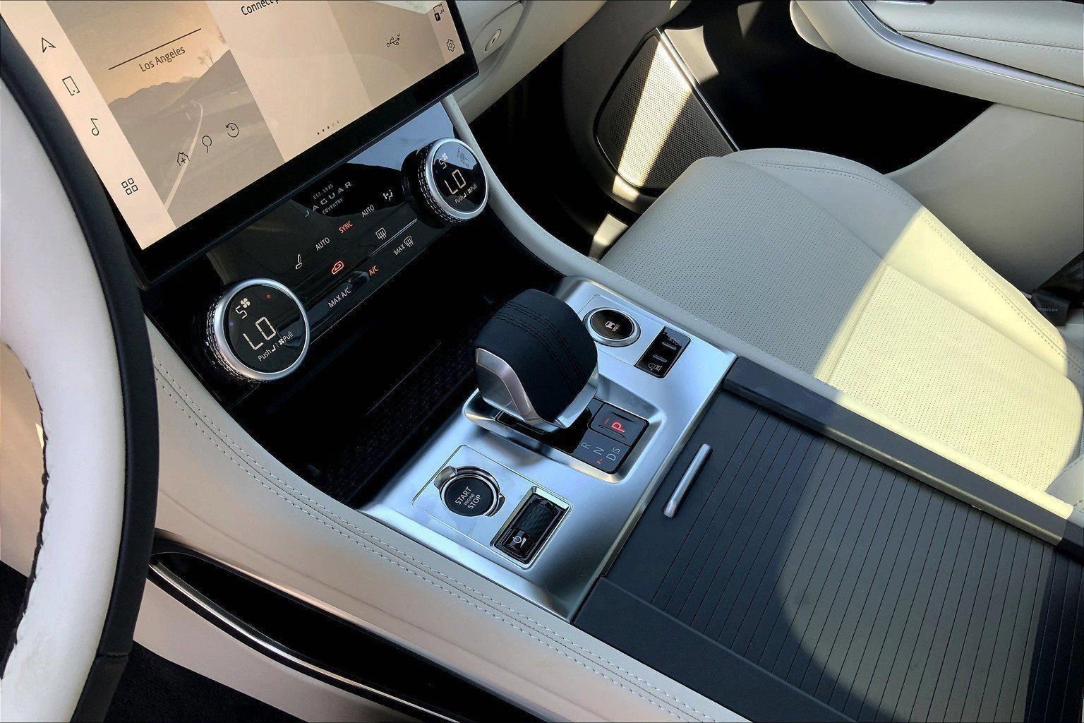 2026 Jaguar F-Pace R-Dynamic S - Photo 11