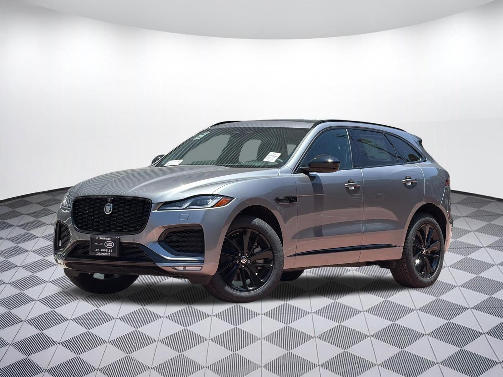 2026 Jaguar F-PACE P400 R-Dynamic S's photo