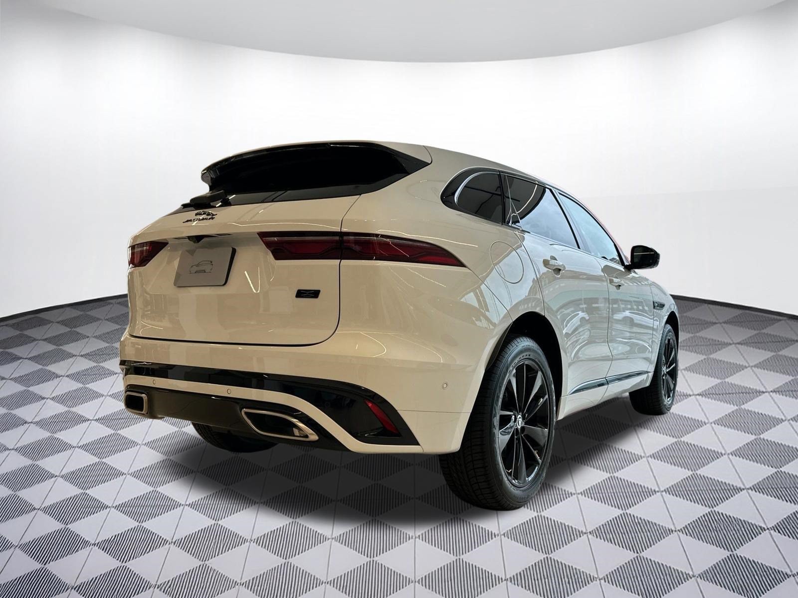 2026 Jaguar F-Pace R-Dynamic S - Photo 9