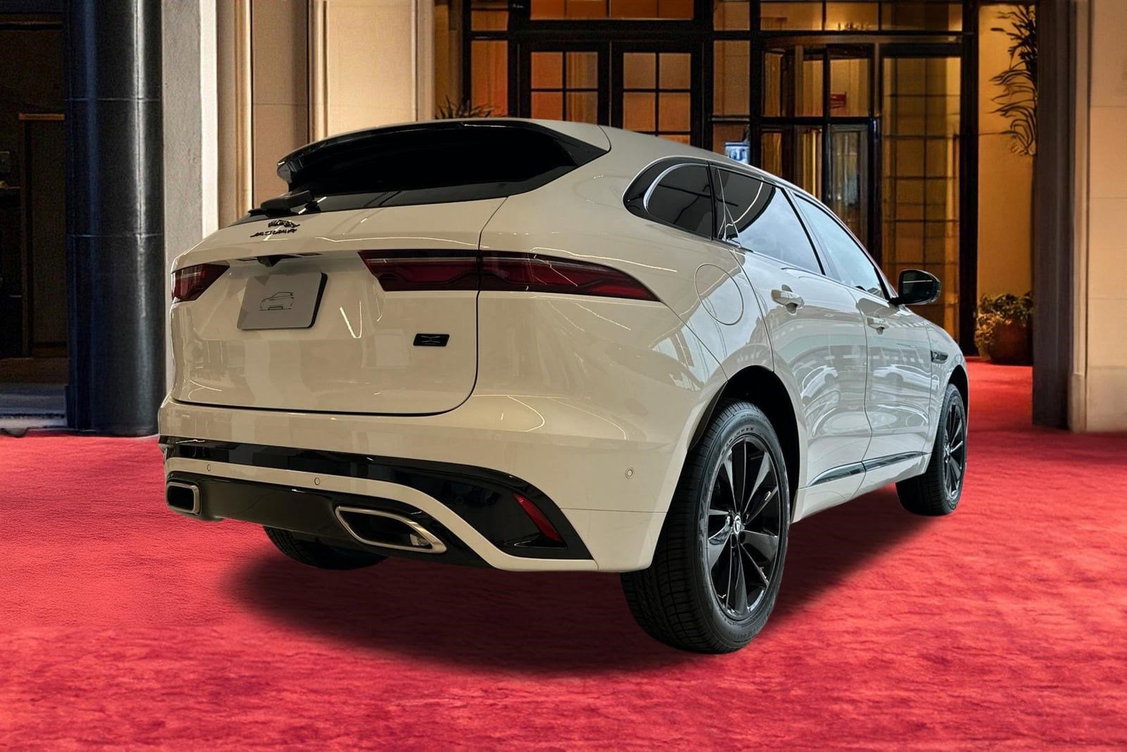 2026 Jaguar F-Pace R-Dynamic S - Photo 9