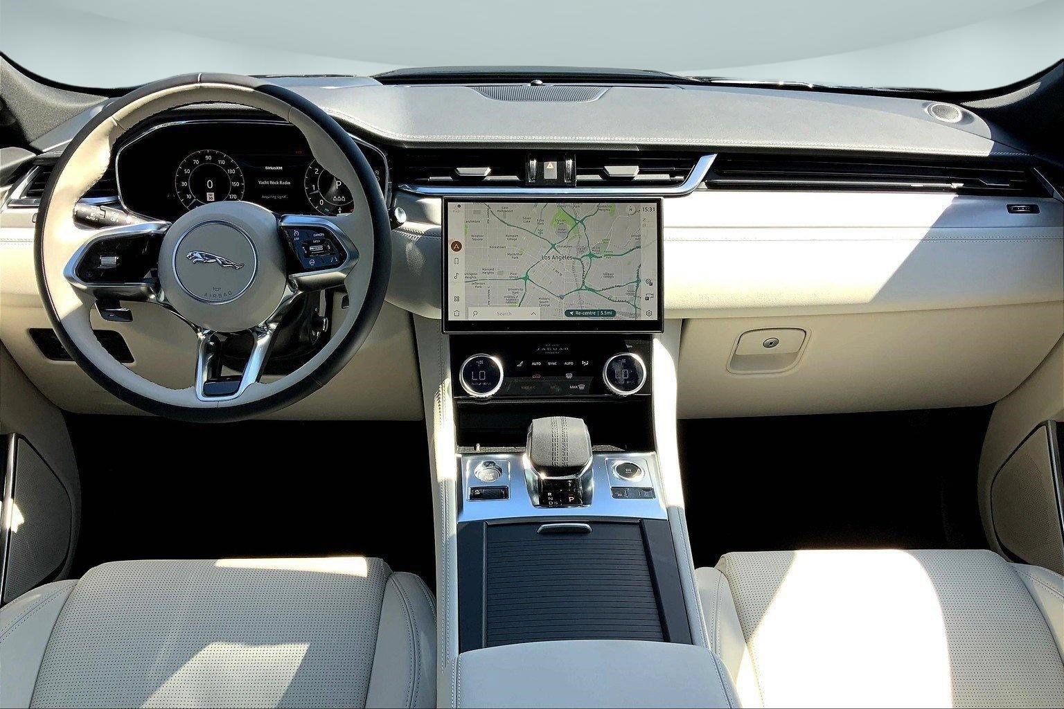 2026 Jaguar F-Pace R-Dynamic S - Photo 12