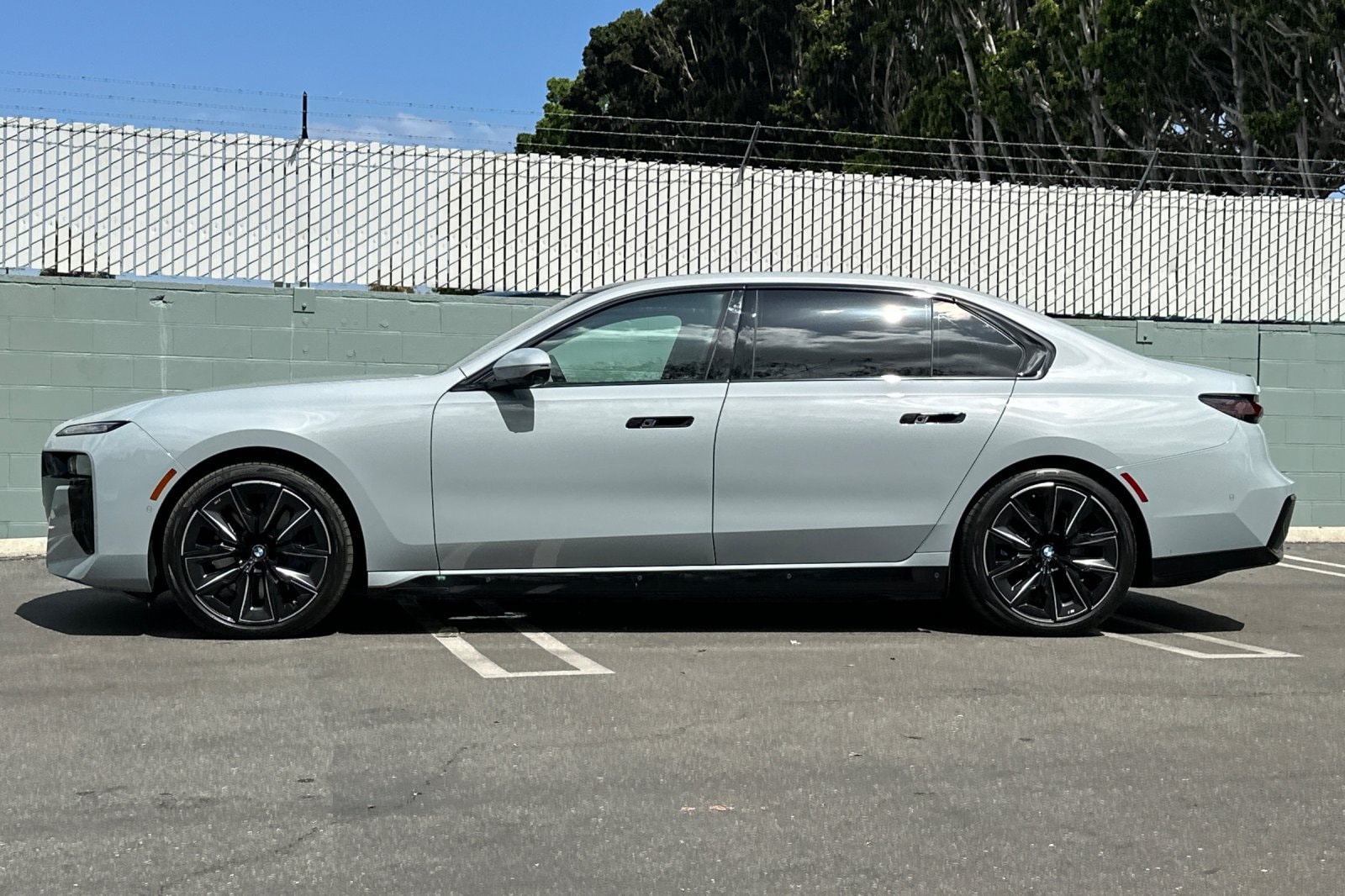 Used 2025 BMW i7 60 with VIN WBY53EJ06SCV00270 for sale in Newport Beach, CA