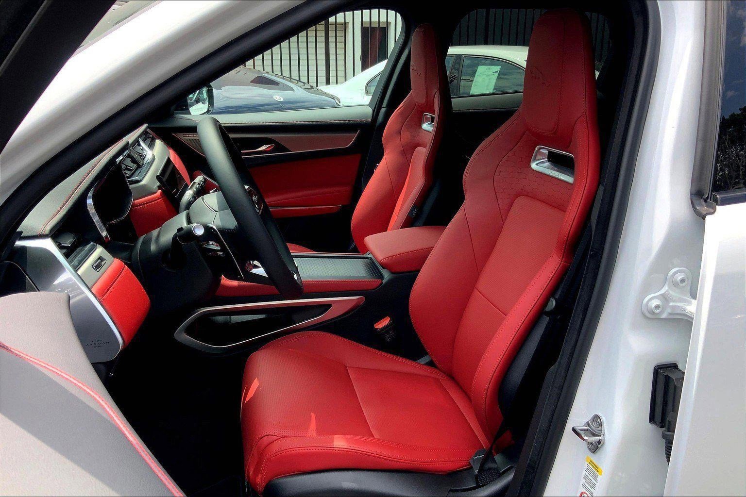 2026 Jaguar F-Pace R-Dynamic S - Photo 4