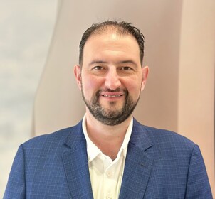 Staff member  Tadeh Kazariane from ID_66ab46