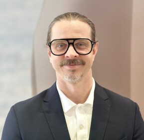 Staff member  Andrew Wilson from ID_1da6bd
