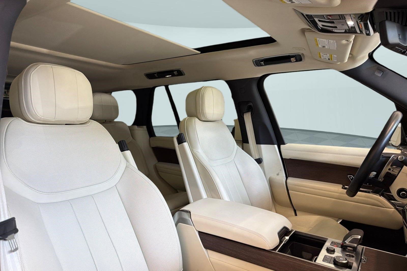 2023 Land Rover Range Rover SE - Photo 25