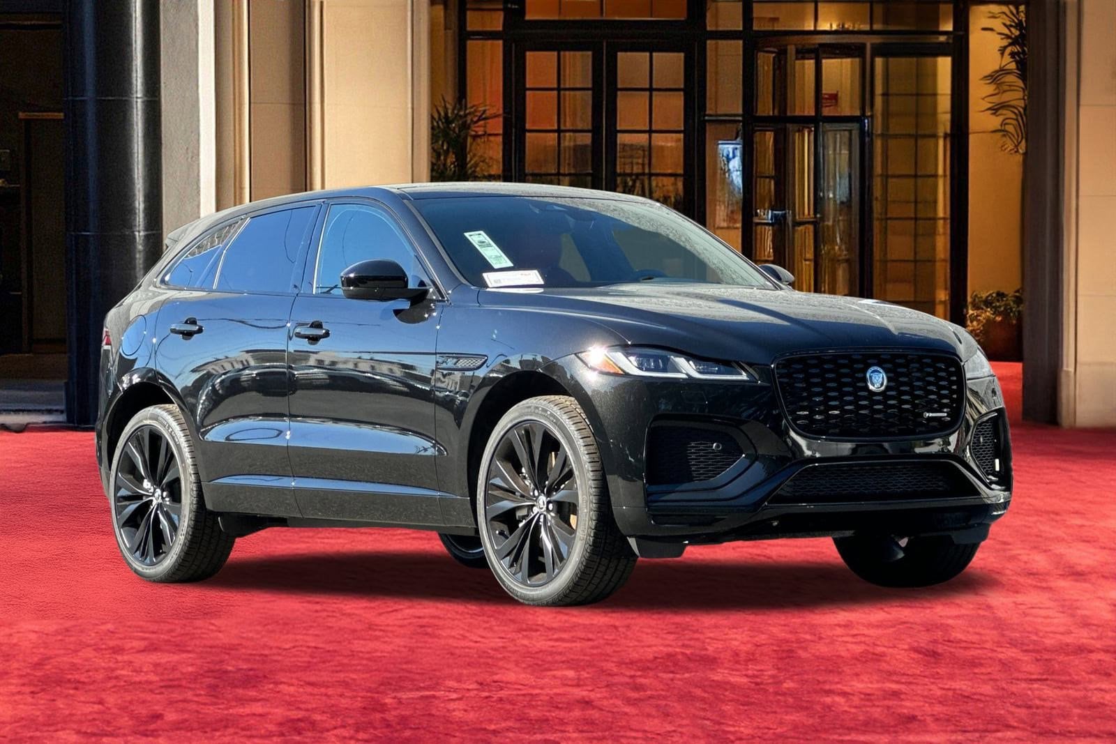 2025 Jaguar F-PACE R-Dynamic S - Photo 7