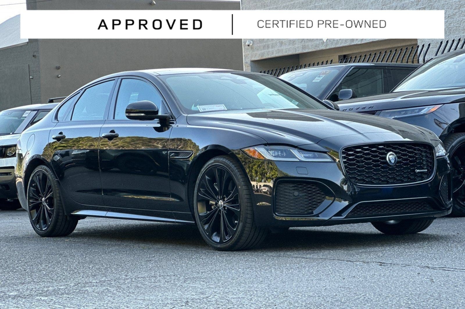 XF R-Dynamic SE Sedan