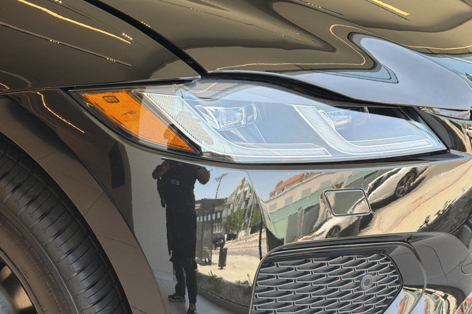 2026 Jaguar F-Pace R-Dynamic S - Photo 11