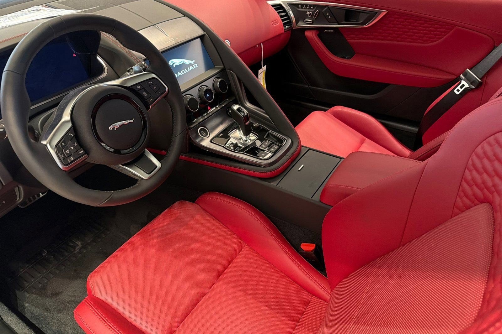 F-TYPE R-Dynamic Coupe