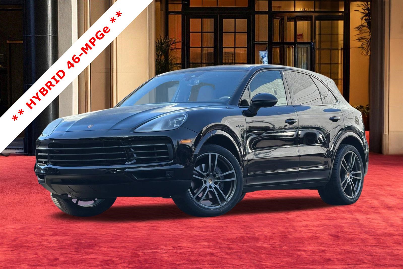 2022 Porsche Cayenne Platinum Edition E-Hybrid's photo