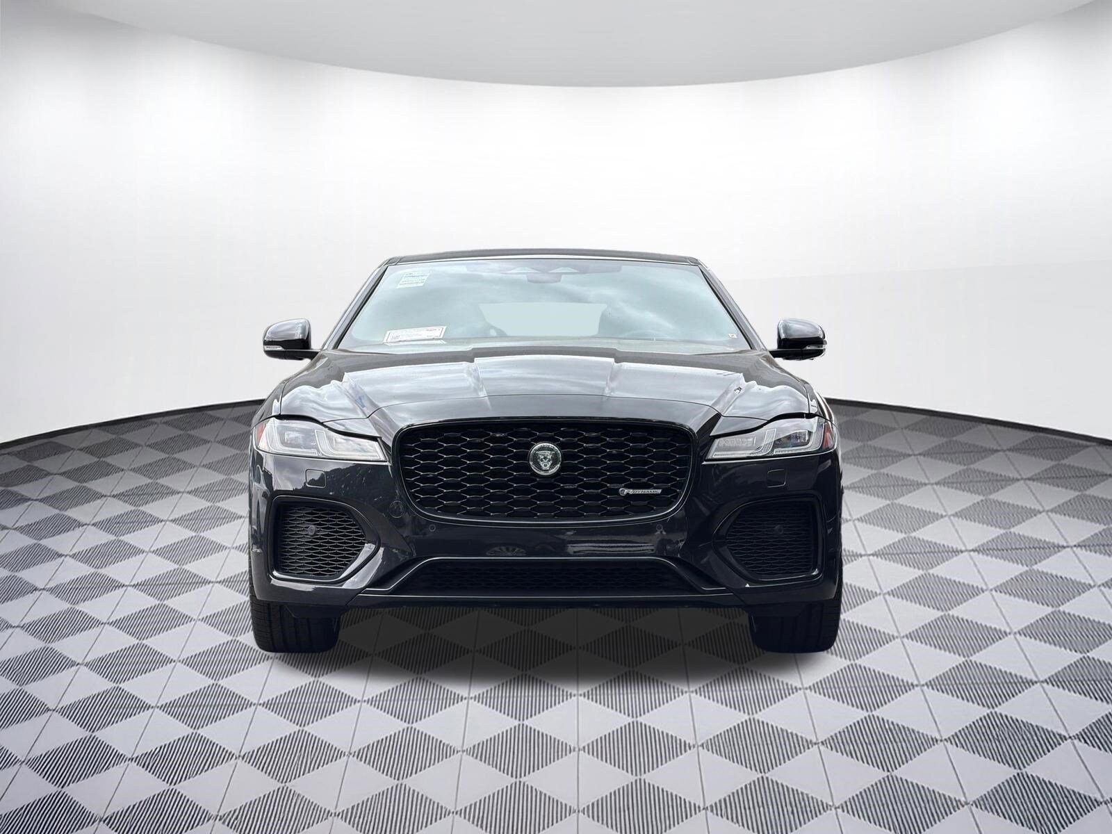 XF R-Dynamic SE Sedan