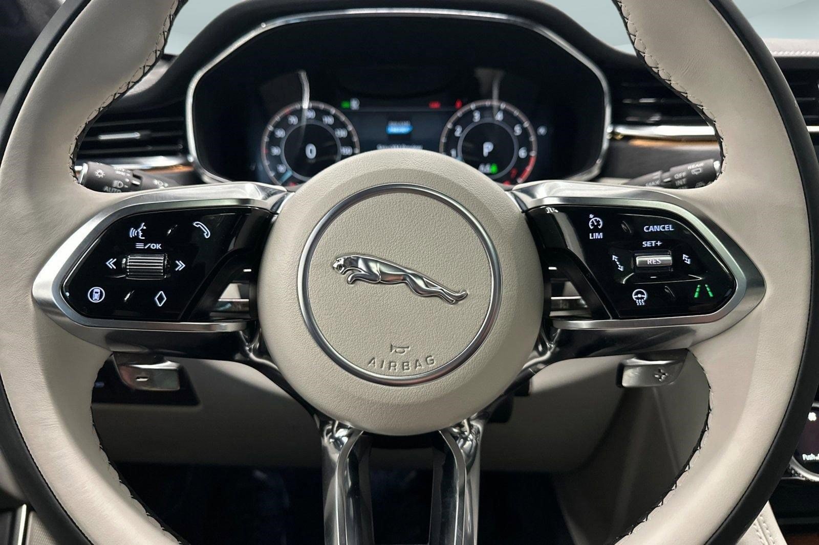 2026 Jaguar F-Pace R-Dynamic S - Photo 16