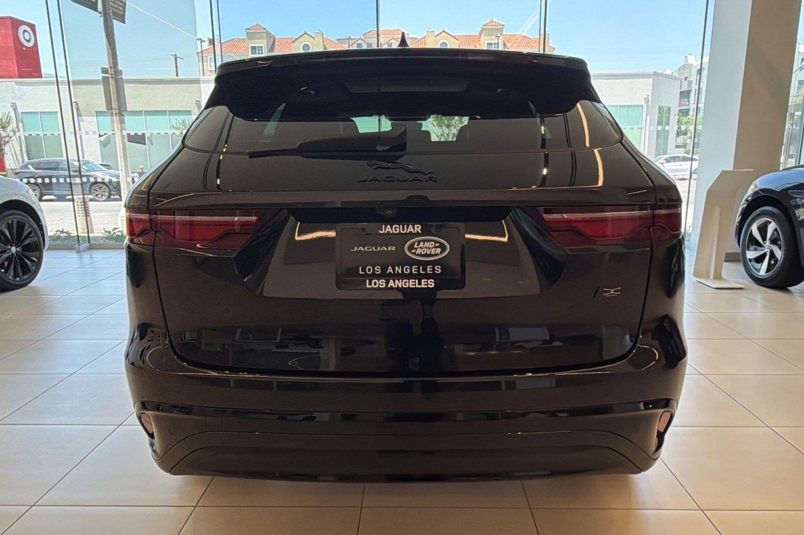 2026 Jaguar F-Pace R-Dynamic S - Photo 10