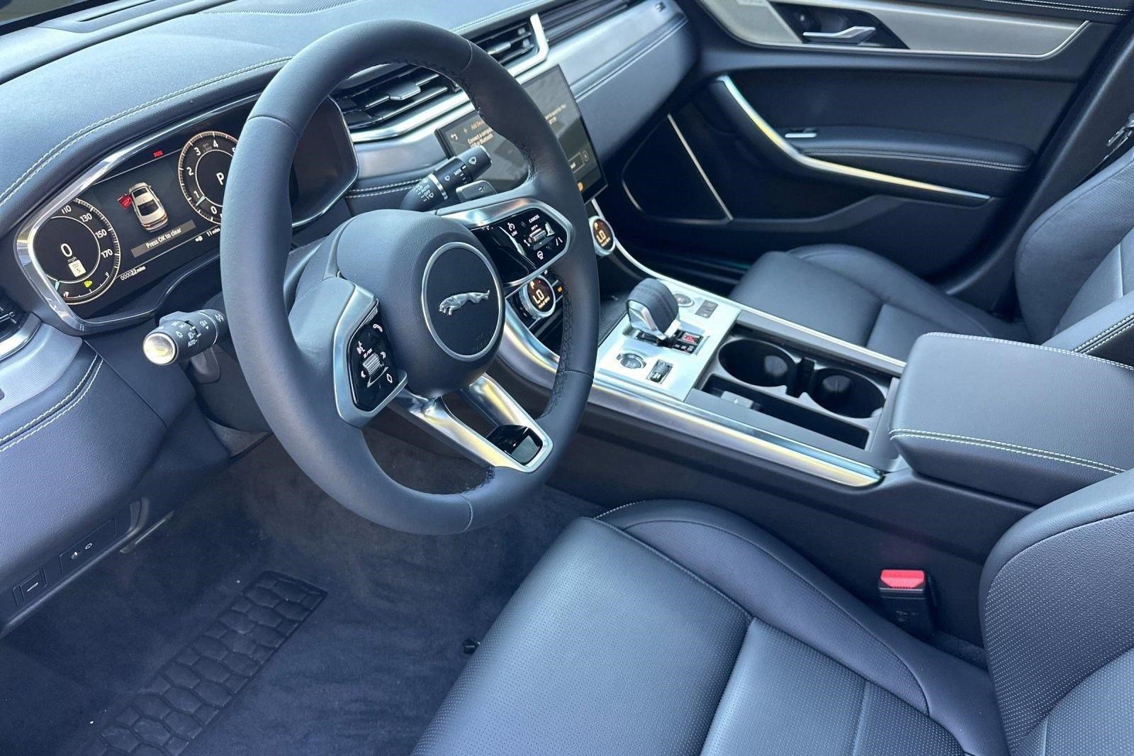 2024 Jaguar XF R-Dynamic SE