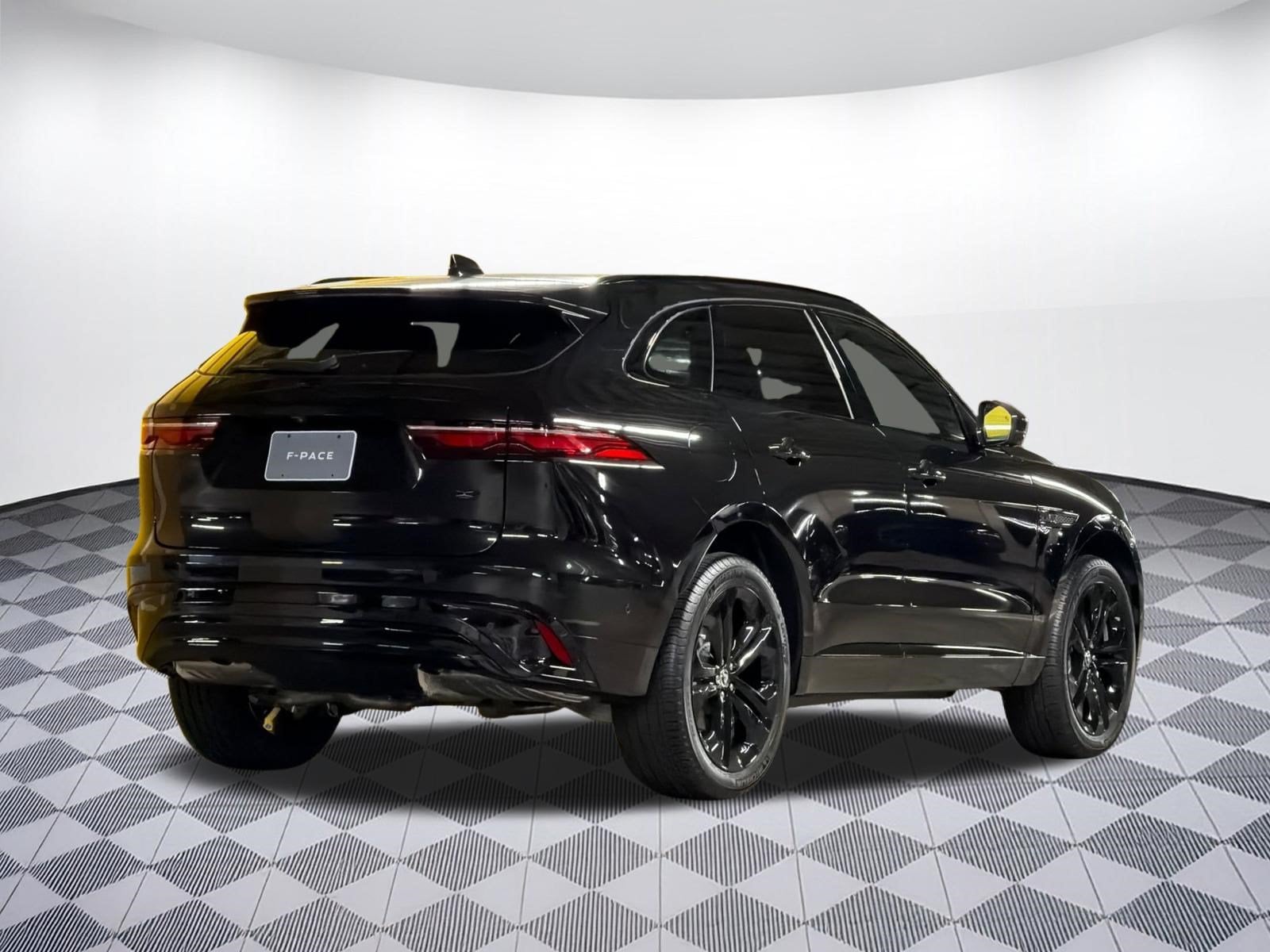 2026 Jaguar F-Pace R-Dynamic S - Photo 9