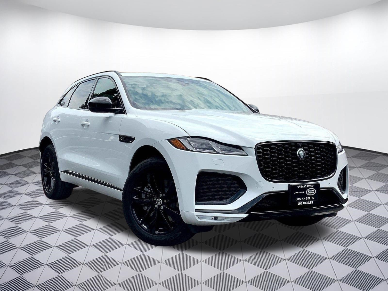 2026 Jaguar F-Pace R-Dynamic S - Photo 13