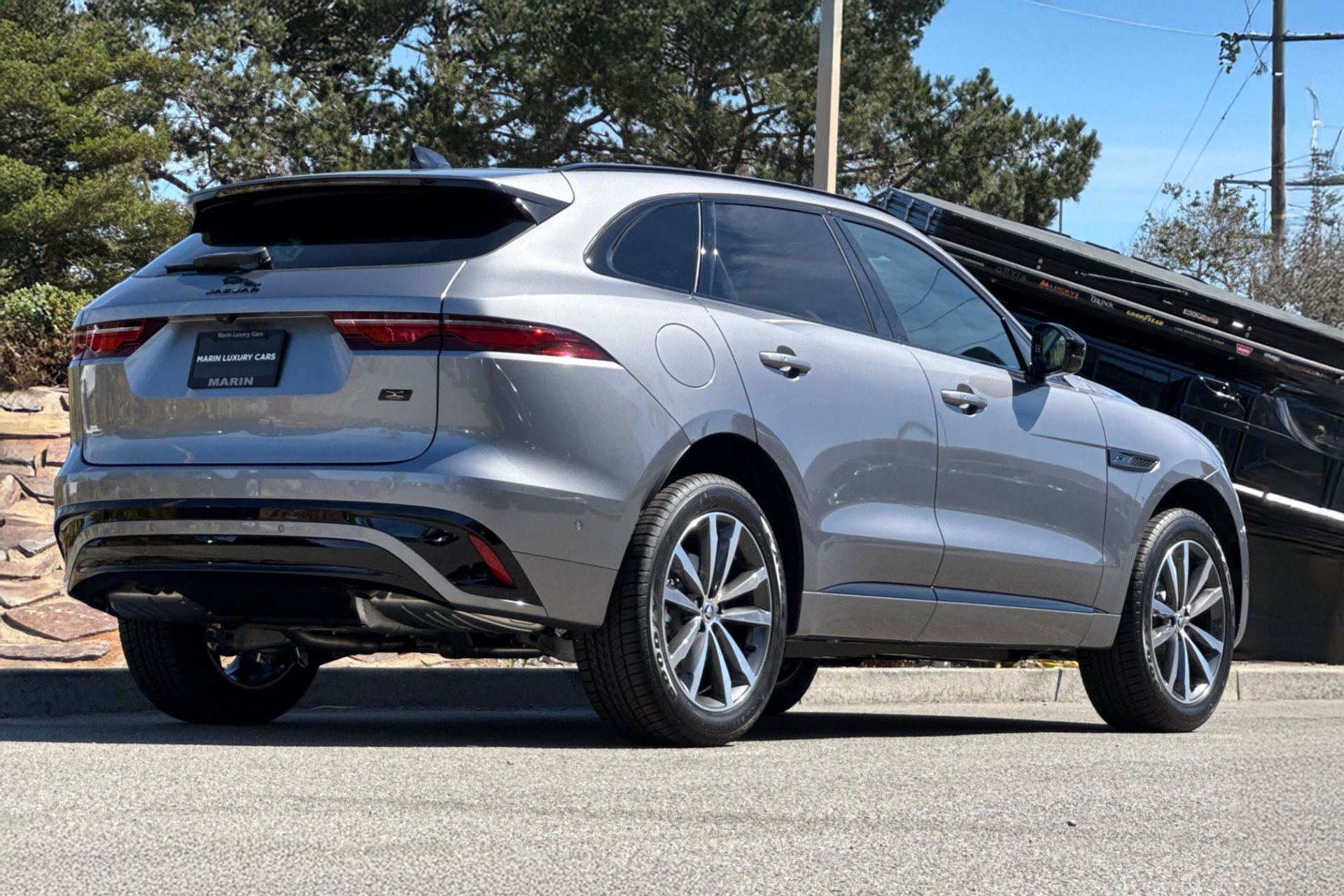 2026 Jaguar F-PACE P250 R-Dynamic S photo 2